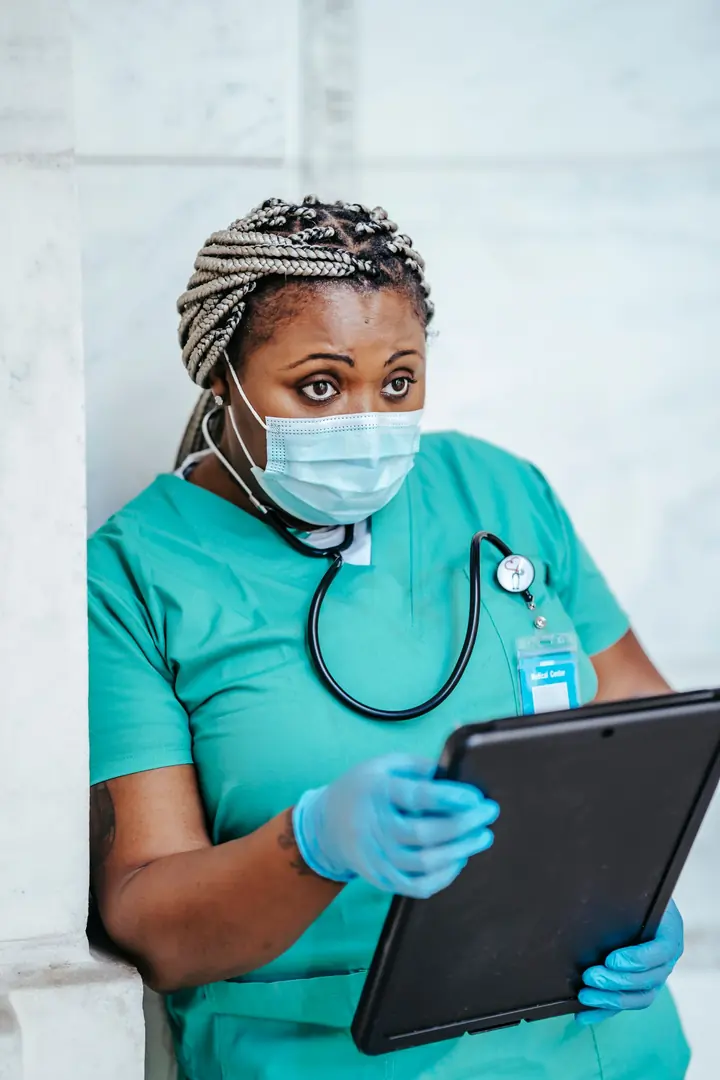 Nurse preparing for a nursing job interview